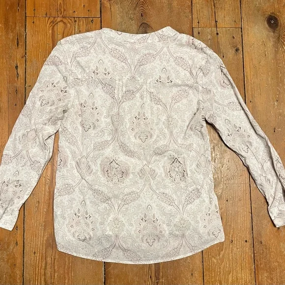 Carve Designs Cream Paisley Blouse - Picture 4 of 4